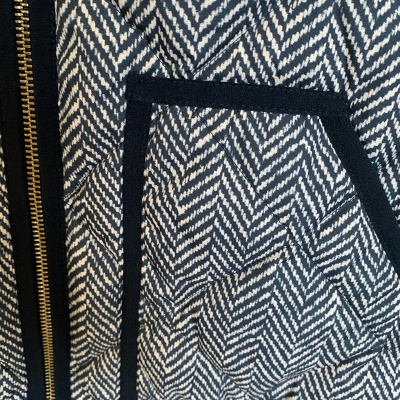 J Crew vest/Jacket- black stripes - size XS - Picture 3 of 4